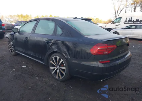 2018 Volkswagen Passat 3.6L V6 Gt z USA, uszkodzony, nr VIN 1VWJM7A34JC038032